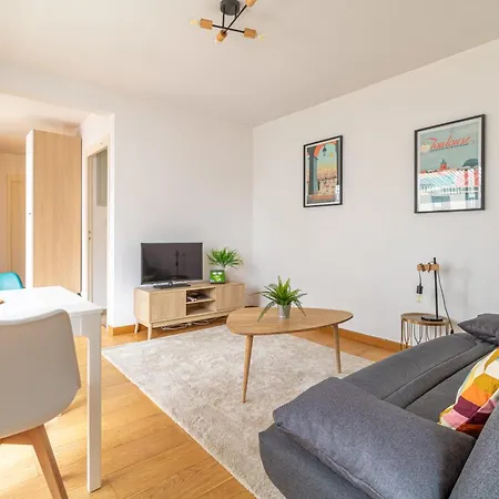Apartman Bright Flat With Terrace - Near Train Station Toulouse