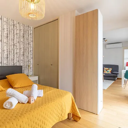 Bright Flat With Terrace - Near Train Station アパート トゥールーズ